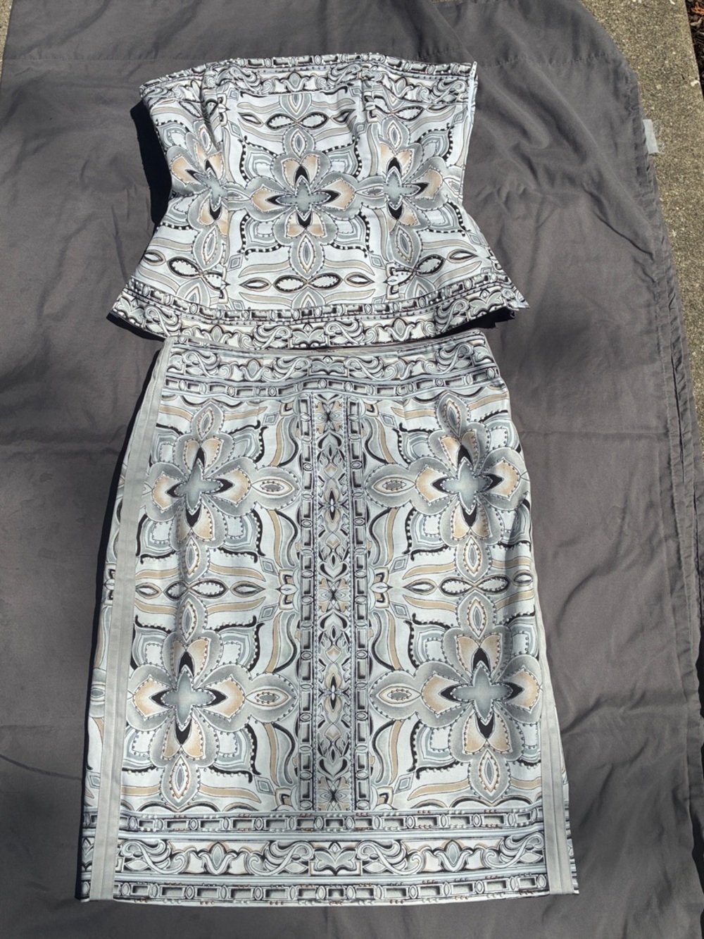 Strapless Floral Tile-Print Two-Piece Dress in Light Gray and Cream